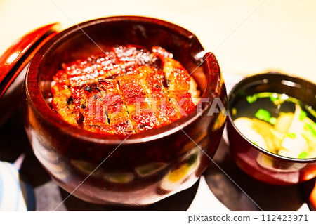 Hitsumabushi is a typical Nagoya gourmet dish [Image of eel dish] 112423971