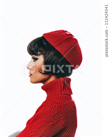 Retro portrait with a woman of the 60s isolated from the background Retro portrait with a woman of the 60s isolated from the background 112424341