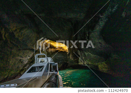 [Shizuoka Prefecture_Nishiizu_Dogashima] Tenmado Cave (Blue Cave) 112424970