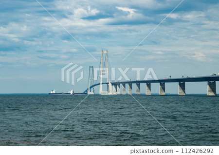 The great belt bridge, Storebelt in Denmark, connecting Zealand with Funen. 112426292