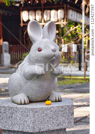 Cute rabbit at Okazaki Shrine (Okazaki Shrine) in Kyoto, Sakyo Ward, Kyoto City 112427397