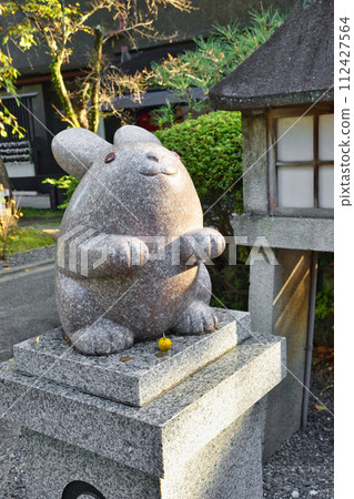 Cute rabbit at Okazaki Shrine, Kyoto (Sakyo Ward, Kyoto City) 112427564