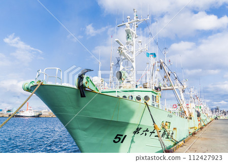 Fishing boats parked at Hachinohe fishing port in Aomori Prefecture 112427923