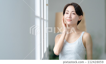 漂亮的女士 112428059