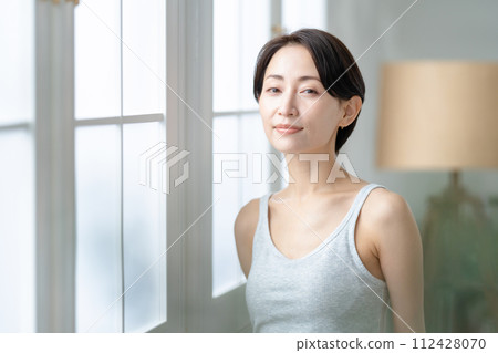 漂亮的女士 112428070