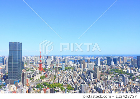 東京港區、東京城市景觀與東京鐵塔風景 112428757