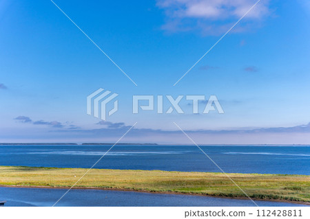 從別海北方展望塔眺望國後島 北領地道之休息站大大道 從別海北方展望塔眺望國後島 北領地道之休息站大大道 112428811