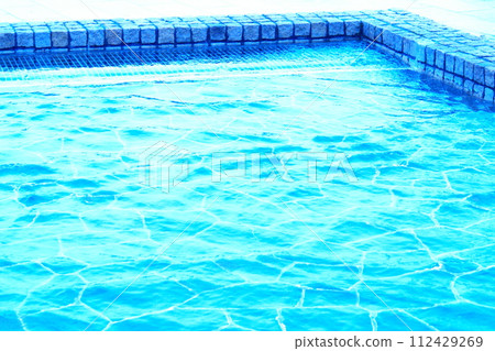 Color Flowing River Transparent (Registered in March 2024) Color Flowing River Transparent (Registered in March 2024) 112429269