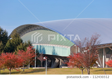 映襯藍天的運動公園(青森郡青森市新青森郡立體育公園) 映襯藍天的運動公園(青森郡青森市新青森郡立體育公園) 112430312