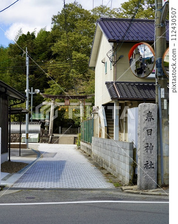 Tanba Sasayama, Nikai Town Kasuga Shrine stone monument and scenery of the approach, Tanba Sasayama City, Hyogo Prefecture Tanba Sasayama, Nikai Town Kasuga Shrine stone monument and scenery of the approach, Tanba Sasayama City, Hyogo Prefecture 112430507