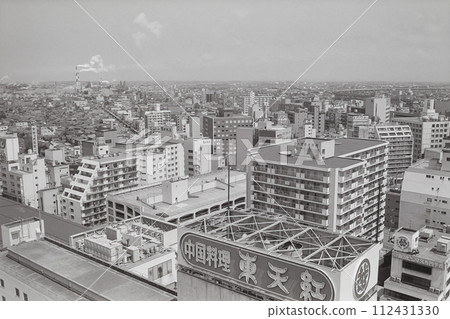 從彩虹塔看到的約36年前[1988年左右]的新潟市風景（黑白膠片拍攝） 112431330