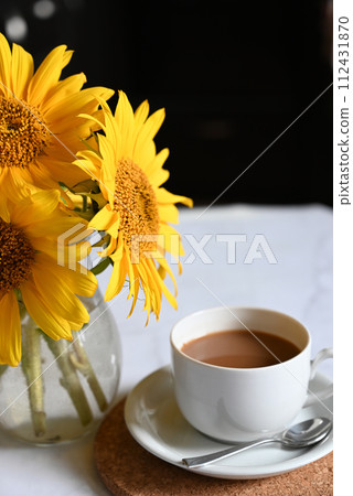 Morning coffee. Cozy composition 112431870