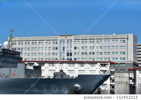 海上自衛隊「海上作戰中心」和海洋觀測船「湘南號」 112432253