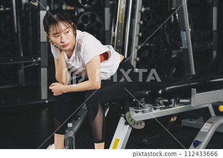 Gym training break worry 112433666