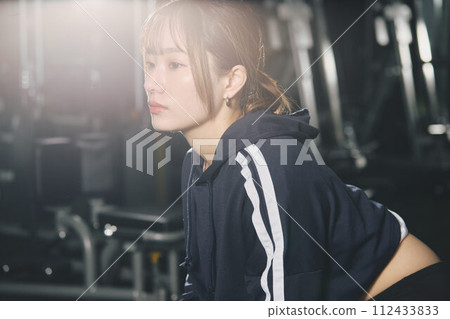 training wear women 112433833