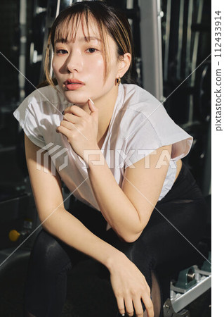 Training wear female portrait 112433914