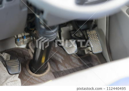 Image of minibus driver's seat 112440495