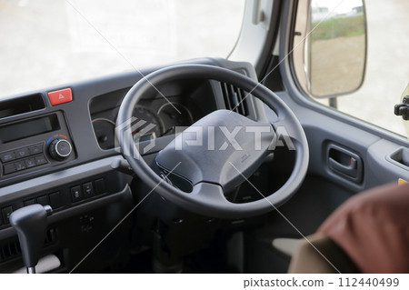 小型客車駕駛員座椅圖像 112440499