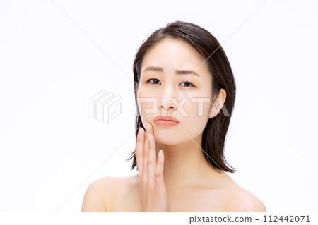 關心自己皮膚的女性 112442071