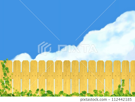 黃色木柵欄和藍天在背景 A 112442185