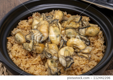 煲仔飯 煲仔飯 112442206