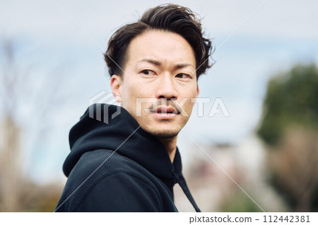 男人慢跑 男人慢跑 112442381