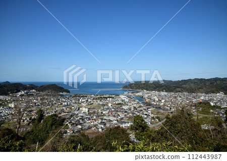 湯淺灣的景色【和歌山縣湯淺町】 湯淺灣的景色【和歌山縣湯淺町】 112443987