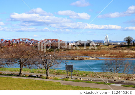 木曾川和名鐵名古屋本線鐵橋和雙拱門138(笠松港公園) 木曾川和名鐵名古屋本線鐵橋和雙拱門138(笠松港公園) 112445368