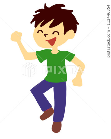 男孩跳著微笑 男孩跳著微笑 112446354