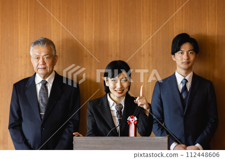 politician speech politician speech 112448606