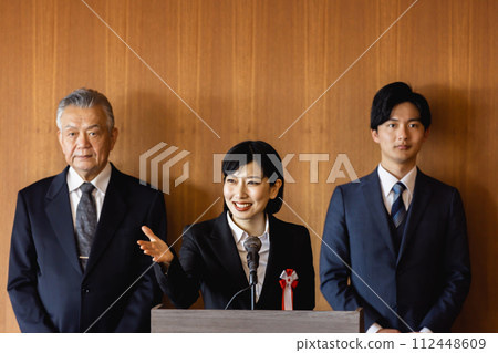 politician speech politician speech 112448609