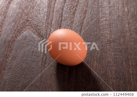 An egg 112449408