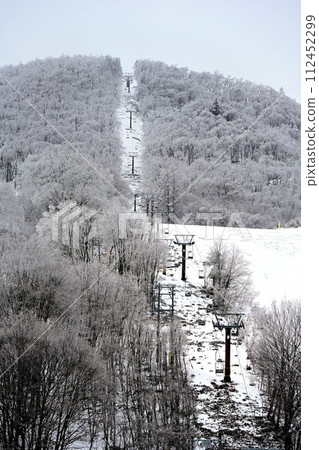 Hakuba mountain in snow Hakuba mountain in snow 112452299