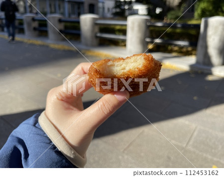 邊走邊吃的蔬菜炸丸子 112453162