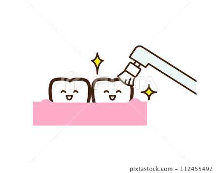 正在牙醫那裡刷牙 112455492