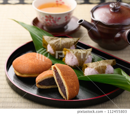 日本甜點銅鑼燒櫻花麻糬 112455803