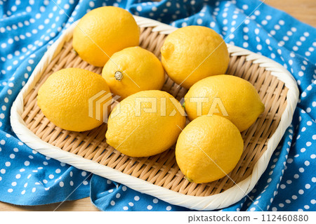 漏杓中的國產檸檬 112460880