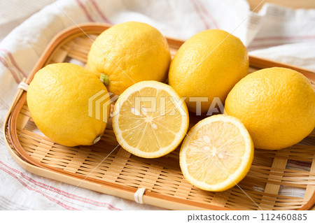 漏杓中的國產檸檬 112460885