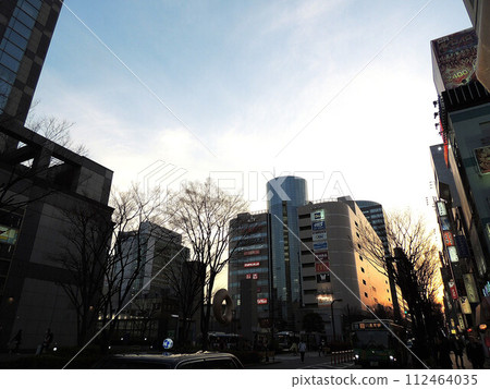 由日站前廣場和路線巴士 112464035