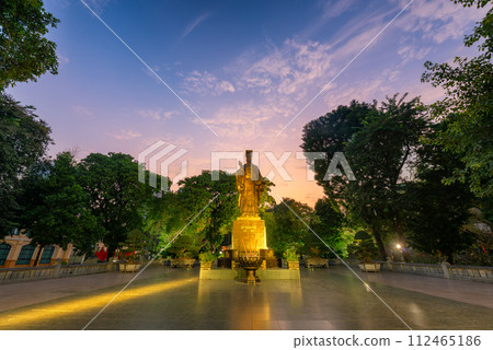 Ly Thai To statue in park near Sword lake in Hanoi, Vietnam. Ly Thai To statue in park near Sword lake in Hanoi, Vietnam. 112465186