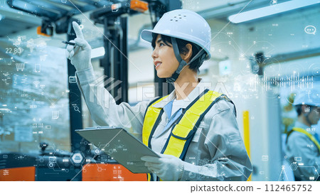 工人檢查設備和技術圖片 112465752