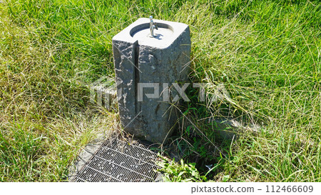 Water supply equipment installed in the park (vertical water drinking and washing) 112466609