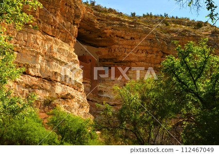 Montezuma's Castle Indian Ruins Cliff Dwelling, Arizona Montezuma's Castle Indian Ruins Cliff Dwelling, Arizona 112467049
