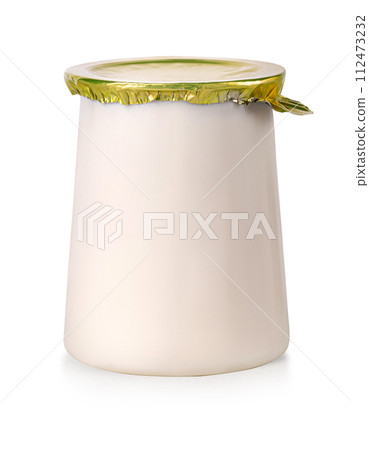 Front view of blank dairy plastic cup 112473232