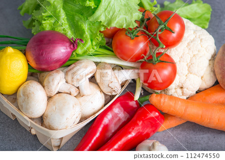 fresh colorful vegetables 112474550