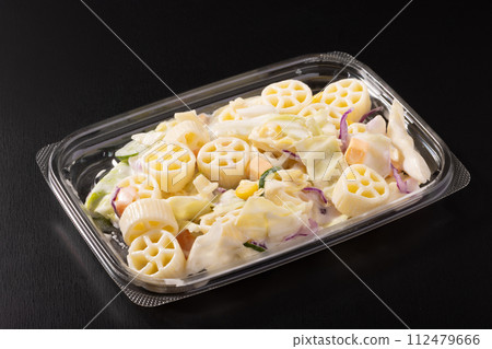 spring cabbage pasta salad 112479666
