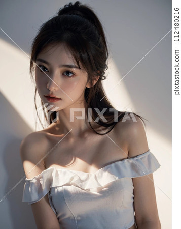 Beautiful woman beauty portrait 112480216