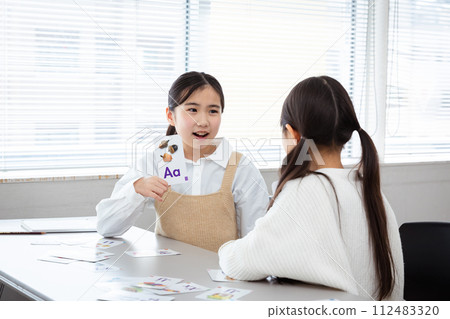 小學生學習英語 學習英語 小學生學習英語 學習英語 112483320