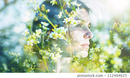 春天的幻想-女人與花的雙重曝光肖像 春天的幻想-女人與花的雙重曝光肖像 112484625