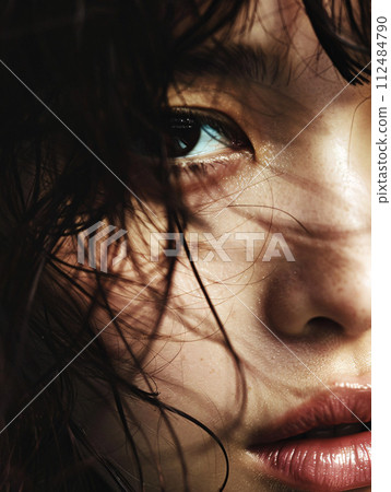 Close-up portraits with rich emotional expressions that reflect the beauty of Asia 112484790